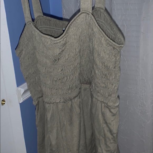 Green Rouged Top tank - Picture 2 of 2